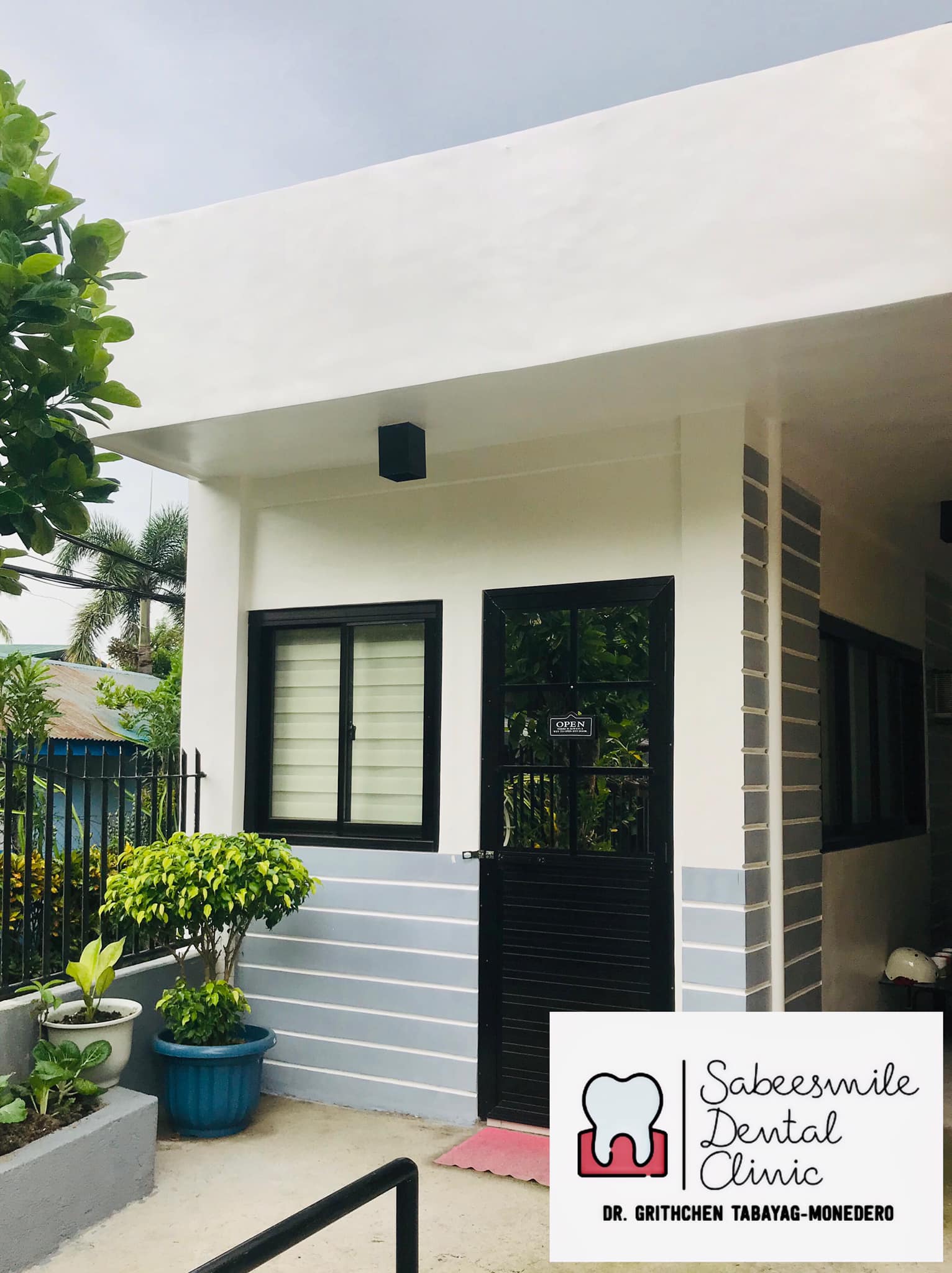 SABEESMILE DENTAL CLINIC gallery