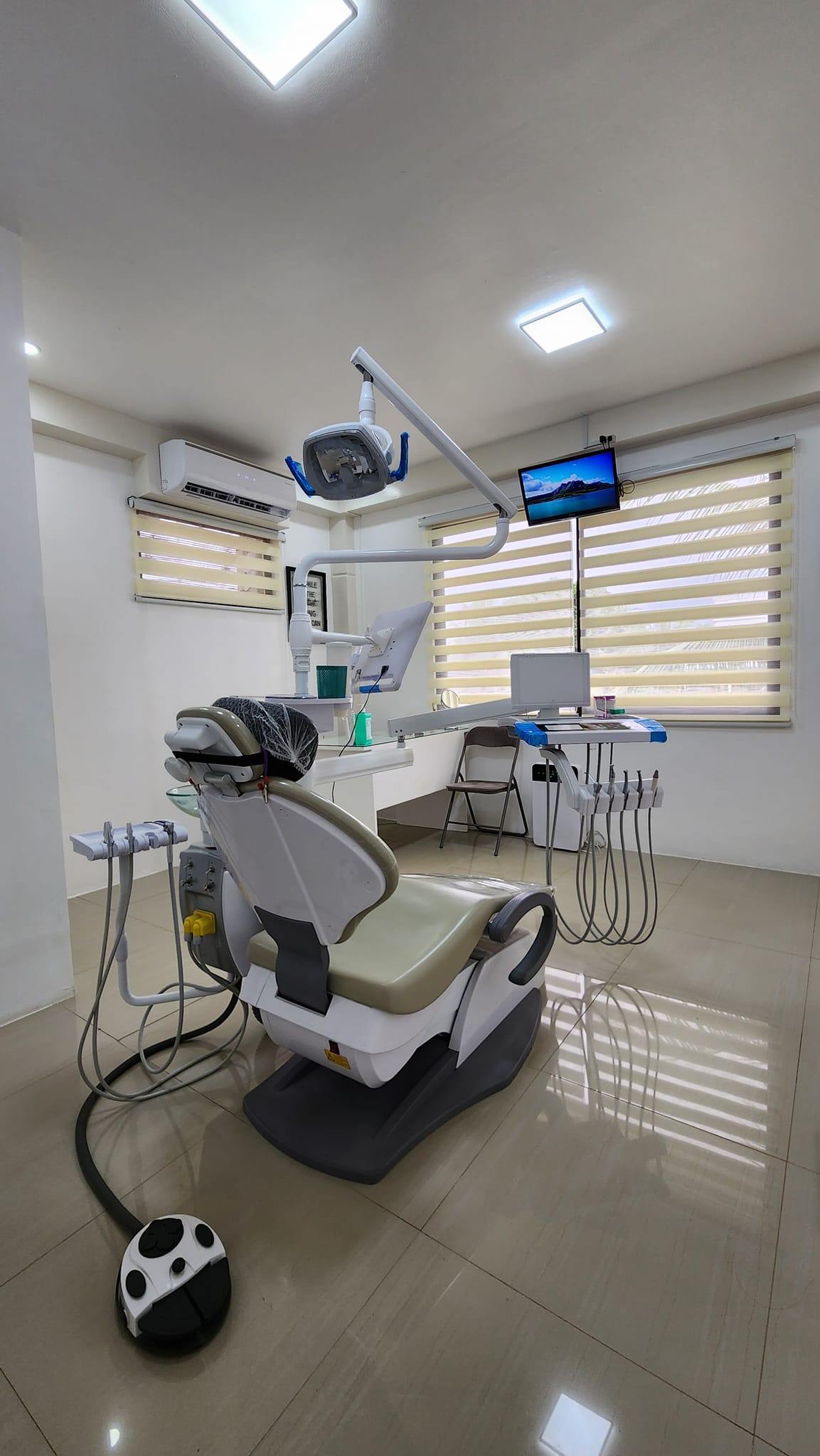 Smile Clinique Dental Clinic gallery